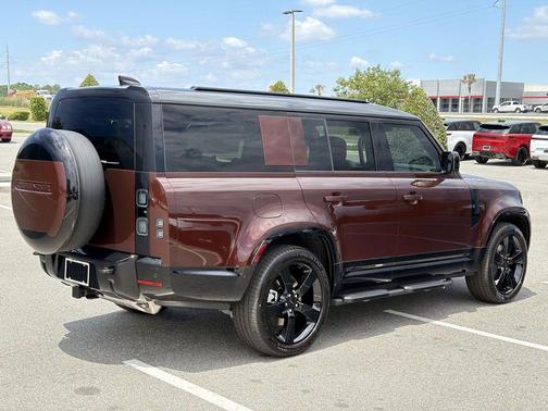 Sedona Red Metallic 2026 Land Rover Defender X-Dynamic SE