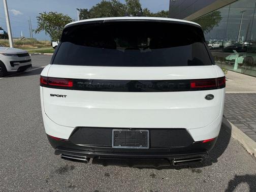 Fuji White 2023 Land Rover Range Rover Sport SE