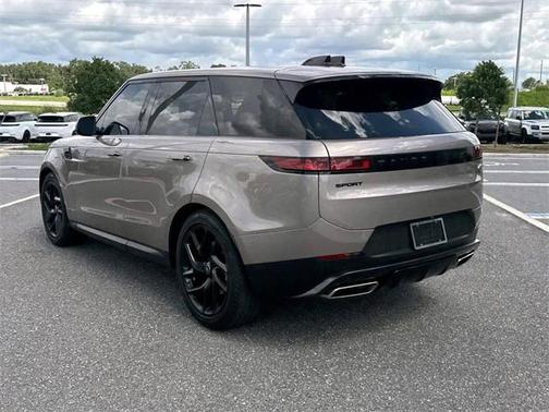 2023 Land Rover Range Rover Sport SE