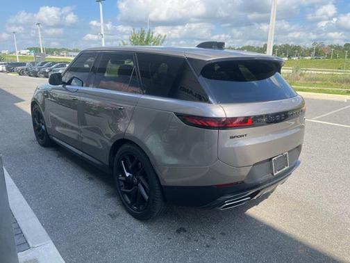 2023 Land Rover Range Rover Sport SE
