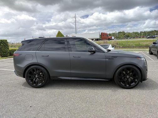 Carpathian Grey Premium Metallic 2025 Land Rover Range Rover Sport SE