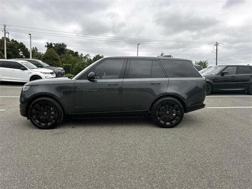 2025 Land Rover Range Rover P400 SE