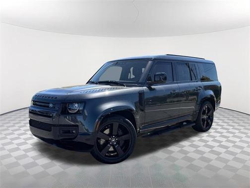 2025 Land Rover Defender 130 P400 X-Dynamic SE
