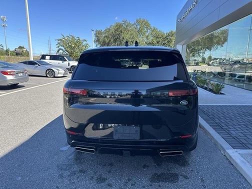 2023 Land Rover Range Rover Sport SE