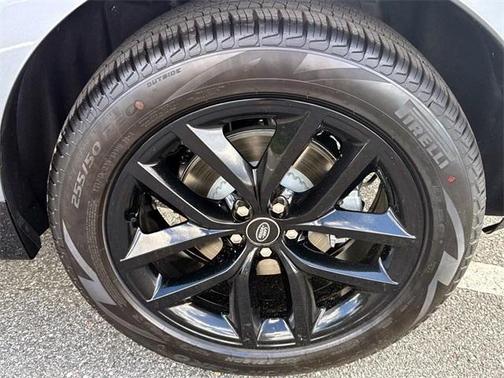 2026 Land Rover Range Rover Velar P250 SE R-Dynamic