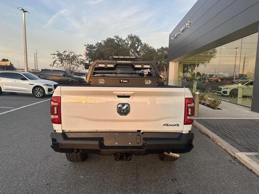 2024 RAM 2500 Laramie Crew Cab 4x4 6'4' Box