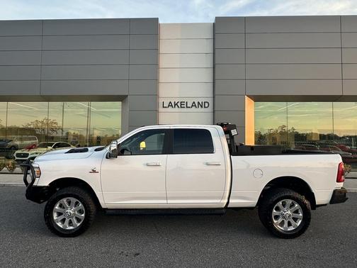 2024 RAM 2500 Laramie Crew Cab 4x4 6'4' Box