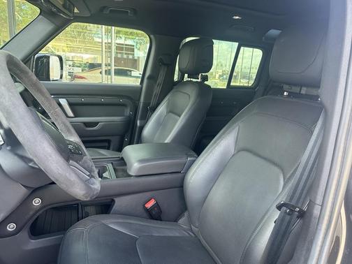 2024 Land Rover Defender 110 P525 Carpathian Edition