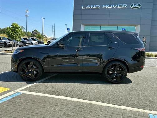 2025 Land Rover Discovery P300 Dynamic SE