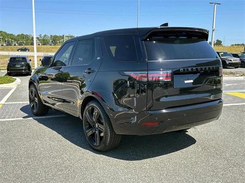 2025 Land Rover Discovery P300 Dynamic SE