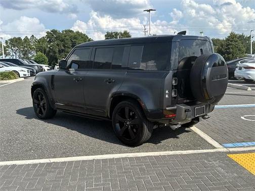 2024 Land Rover Defender 110 P525 Carpathian Edition