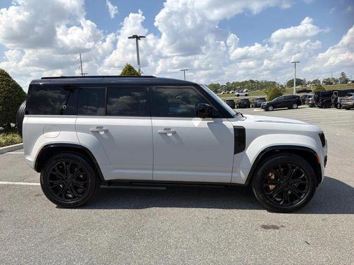 Borasco Grey Metallic 2026 Land Rover Defender 110 V8