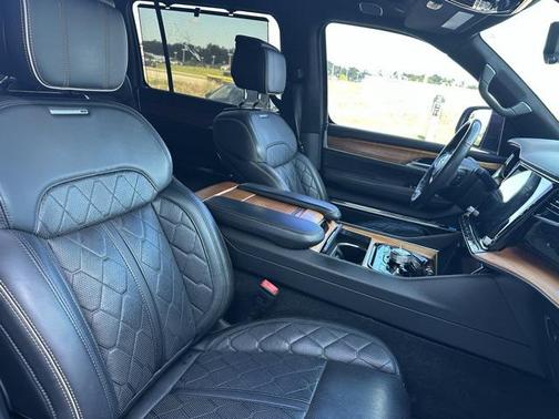 2022 Jeep Grand Wagoneer Series III 4x4