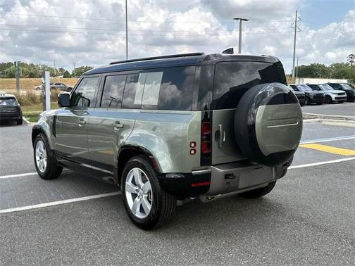 2025 Land Rover Defender 110 P400 X-Dynamic SE