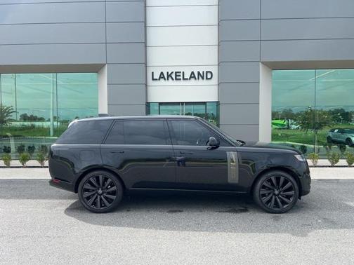 2023 Land Rover Range Rover SV