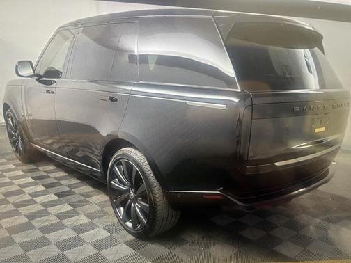 2023 Land Rover Range Rover SV