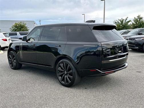 2023 Land Rover Range Rover SV