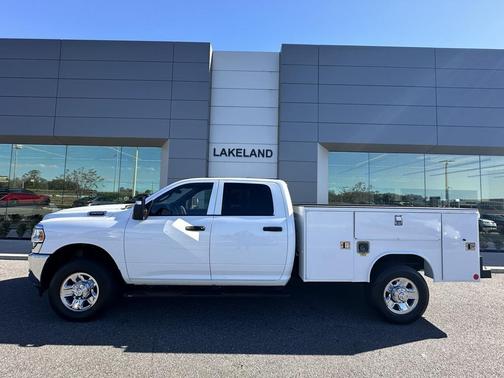 2024 RAM 3500 Tradesman Crew Cab 4x4 8' Box