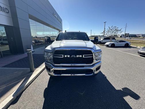 2024 RAM 3500 Tradesman Crew Cab 4x4 8' Box