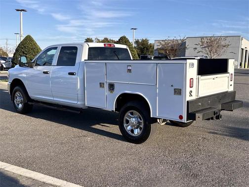 2024 RAM 3500 Tradesman Crew Cab 4x4 8' Box