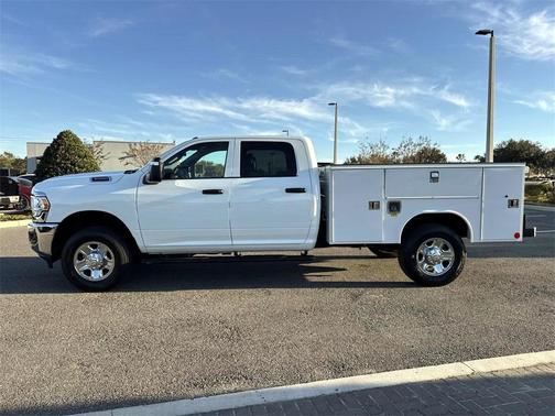 2024 RAM 3500 Tradesman Crew Cab 4x4 8' Box