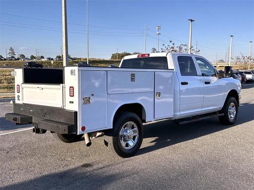 2024 RAM 3500 Tradesman Crew Cab 4x4 8' Box
