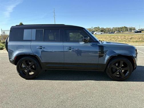 2026 Land Rover Defender P400 X-Dynamic SE