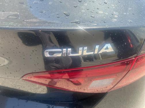 2022 Alfa Romeo Giulia Ti