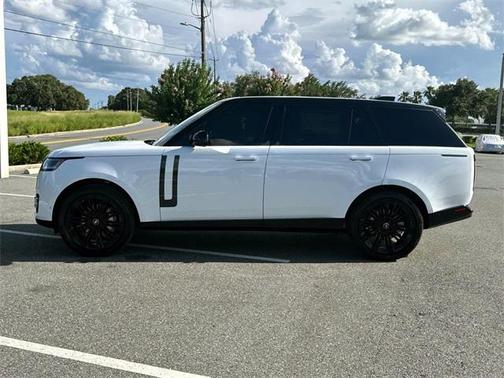 2025 Land Rover Range Rover P400 SE 7 Seat