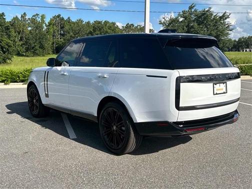2025 Land Rover Range Rover P400 SE 7 Seat