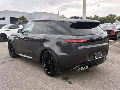 2025 Land Rover Range Rover Sport SE