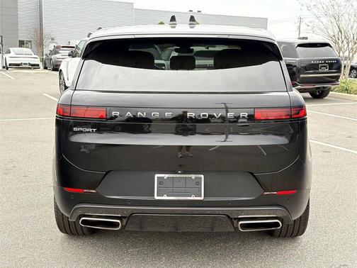 2024 Land Rover Range Rover Sport SE
