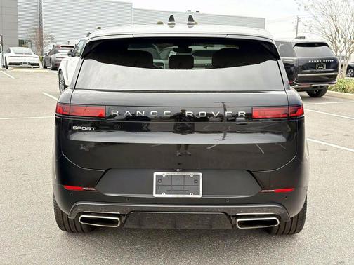 2024 Land Rover Range Rover Sport SE