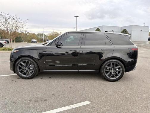 2024 Land Rover Range Rover Sport SE