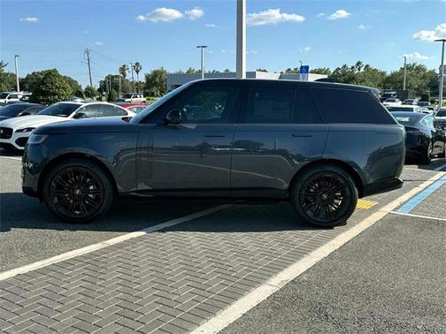 2025 Land Rover Range Rover P400 SE