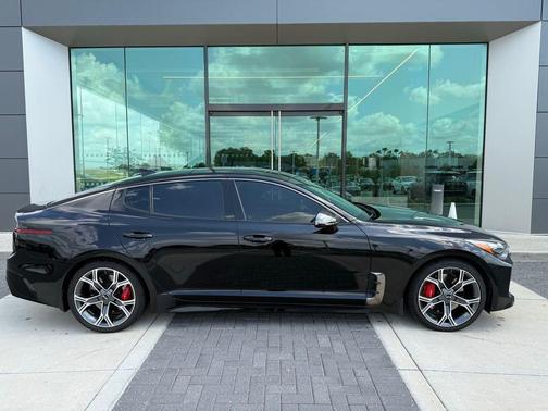 Aurora Black 2018 Kia Stinger GT2