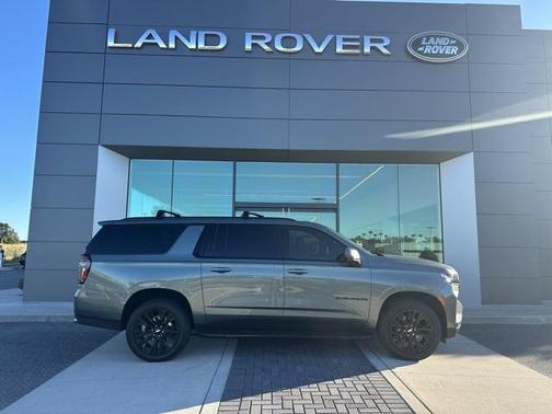 2023 Chevrolet Suburban RST