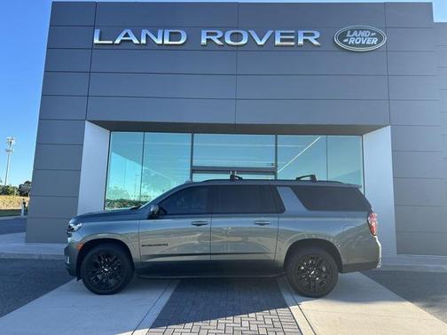 2023 Chevrolet Suburban RST