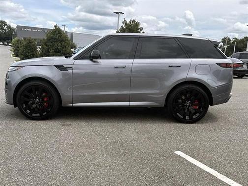 2025 Land Rover Range Rover Sport SE