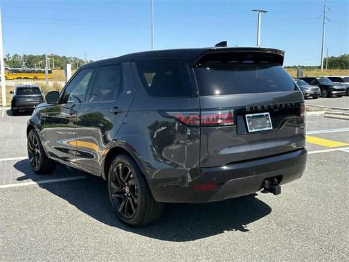 2025 Land Rover Discovery P300 Dynamic SE