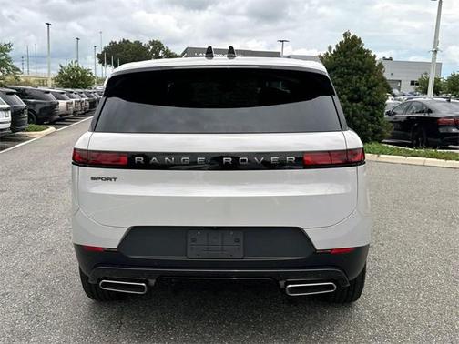 2025 Land Rover Range Rover Sport SE