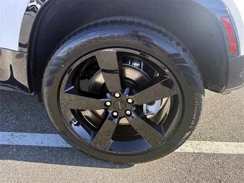 2026 Land Rover Defender X-Dynamic SE