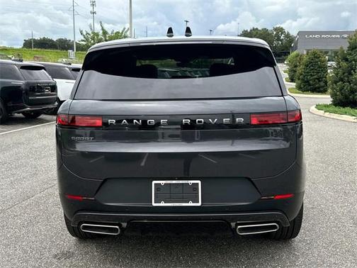 2025 Land Rover Range Rover Sport SE