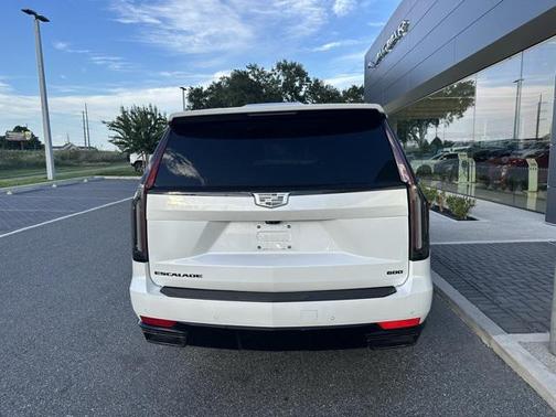 2024 Cadillac Escalade Sport