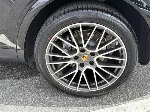 2021 Porsche Cayenne Base