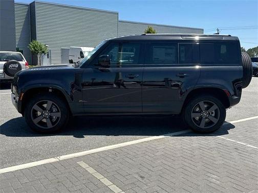 2025 Land Rover Defender 110 P300