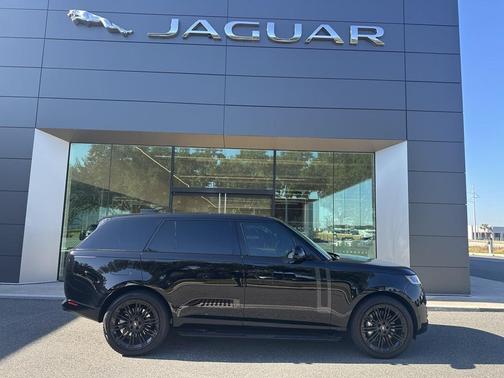 2024 Land Rover Range Rover P530 SE