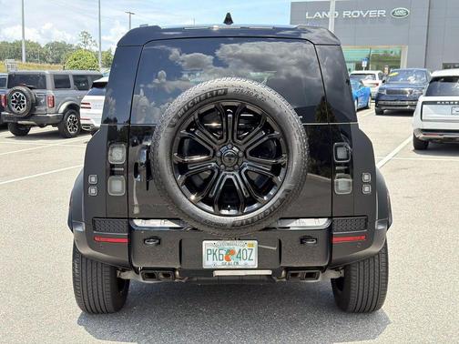 Narvik Black 2026 Land Rover Defender P635 OCTA