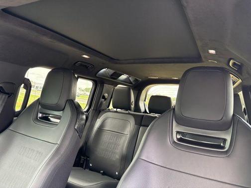 Narvik Black 2026 Land Rover Defender P635 OCTA