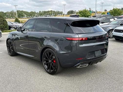 2025 Land Rover Range Rover Sport SE